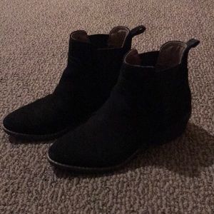 White Mountain Company Soft Leather Booties